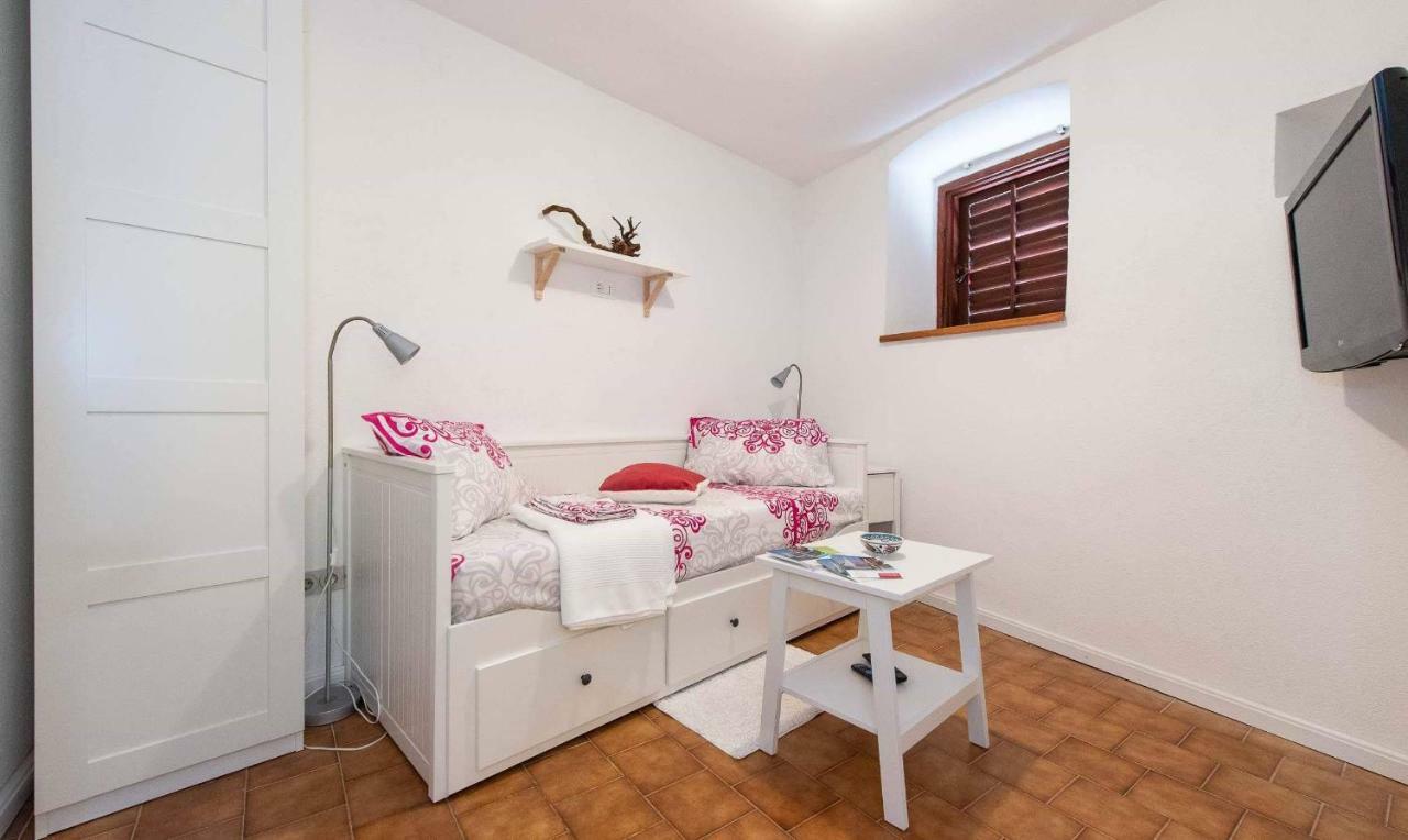 Studio Tamburini City Center Apartment Rovinj Bagian luar foto